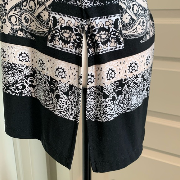 CLEO WOMEN’S V-NECK TOP w/ OFF THE SHOULDER SLEEVES - Picture 13 of 16